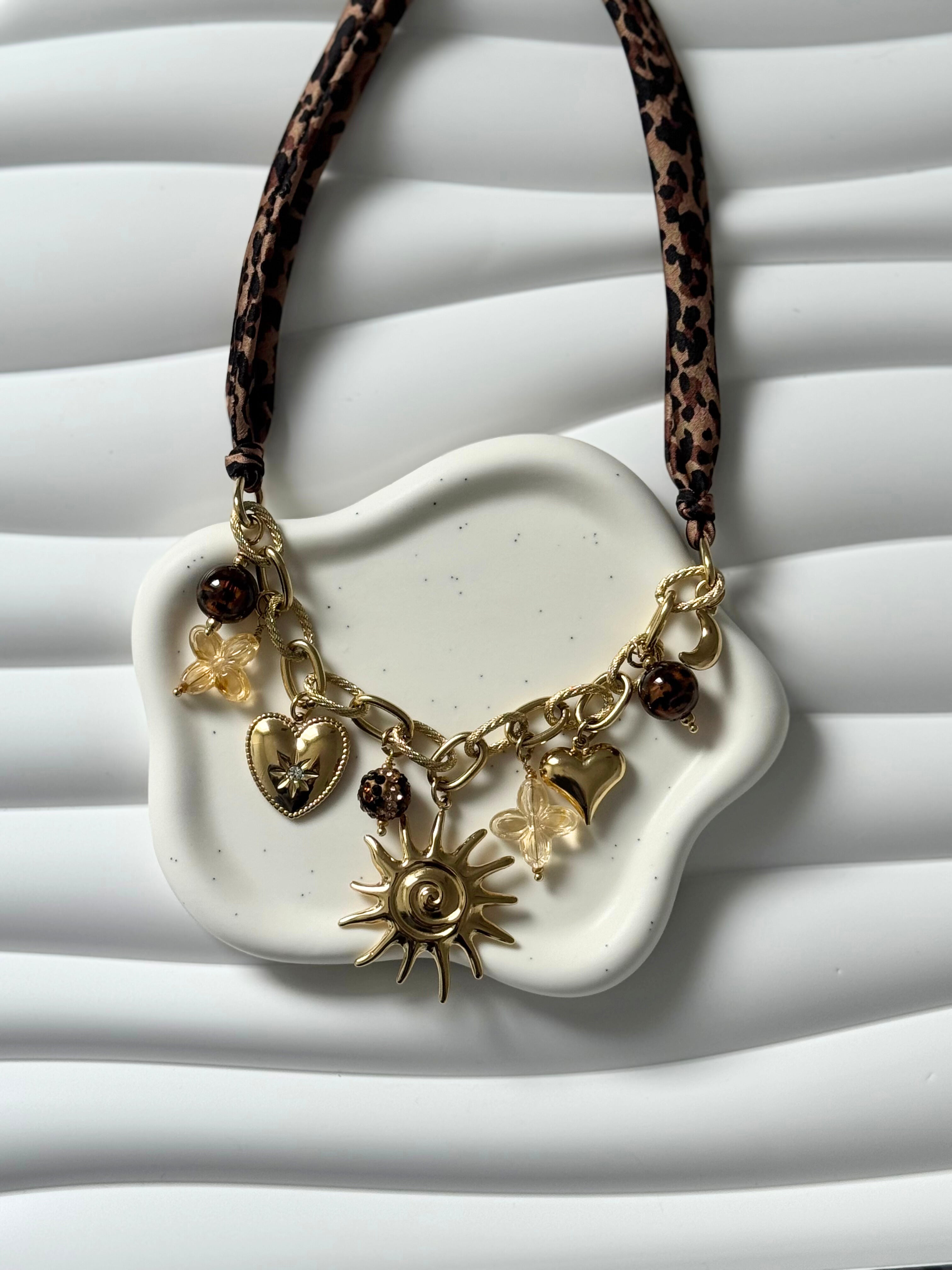 Collier Ruban Léopard Soleil