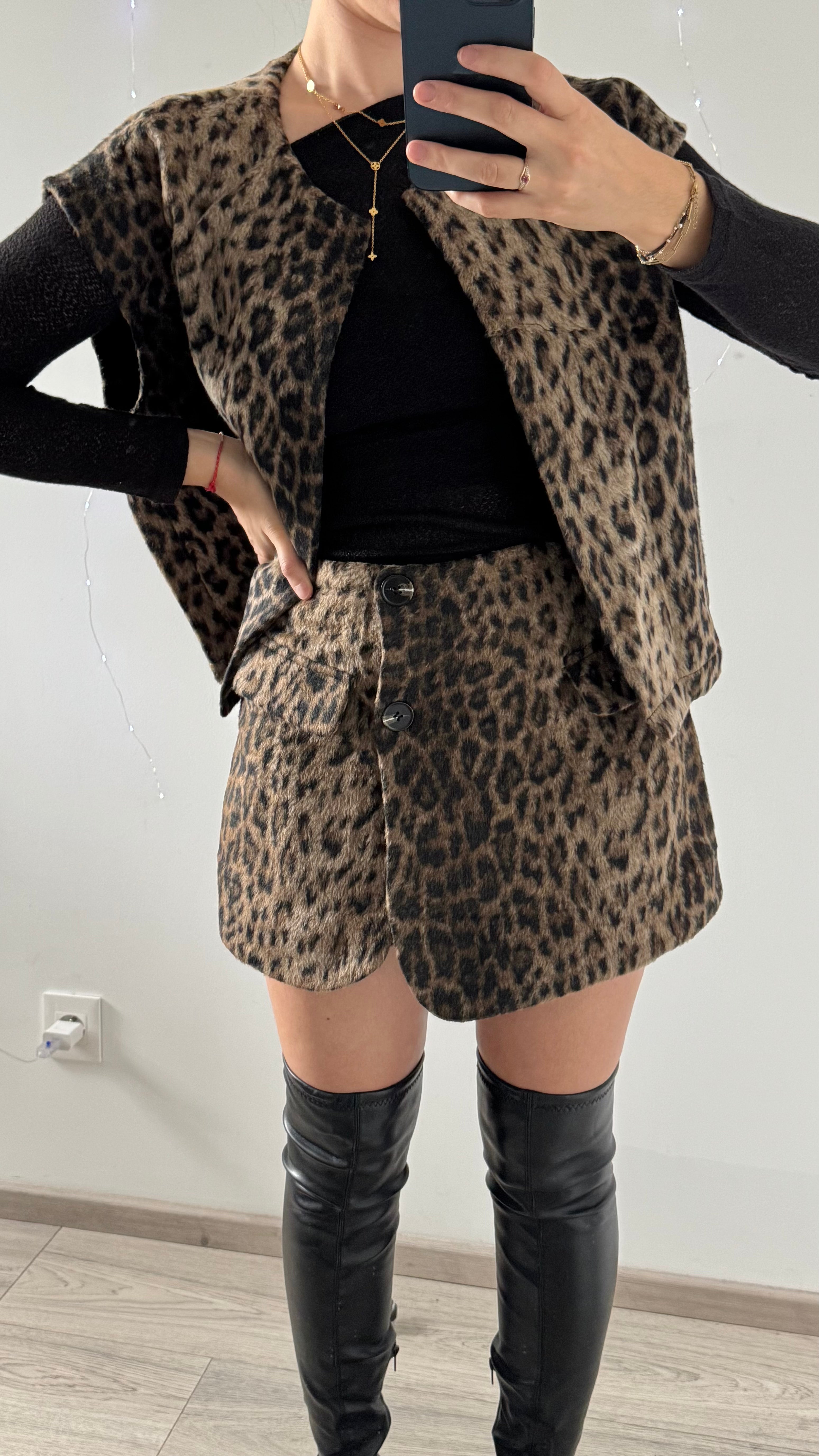 Jupe Short Léopard ORA